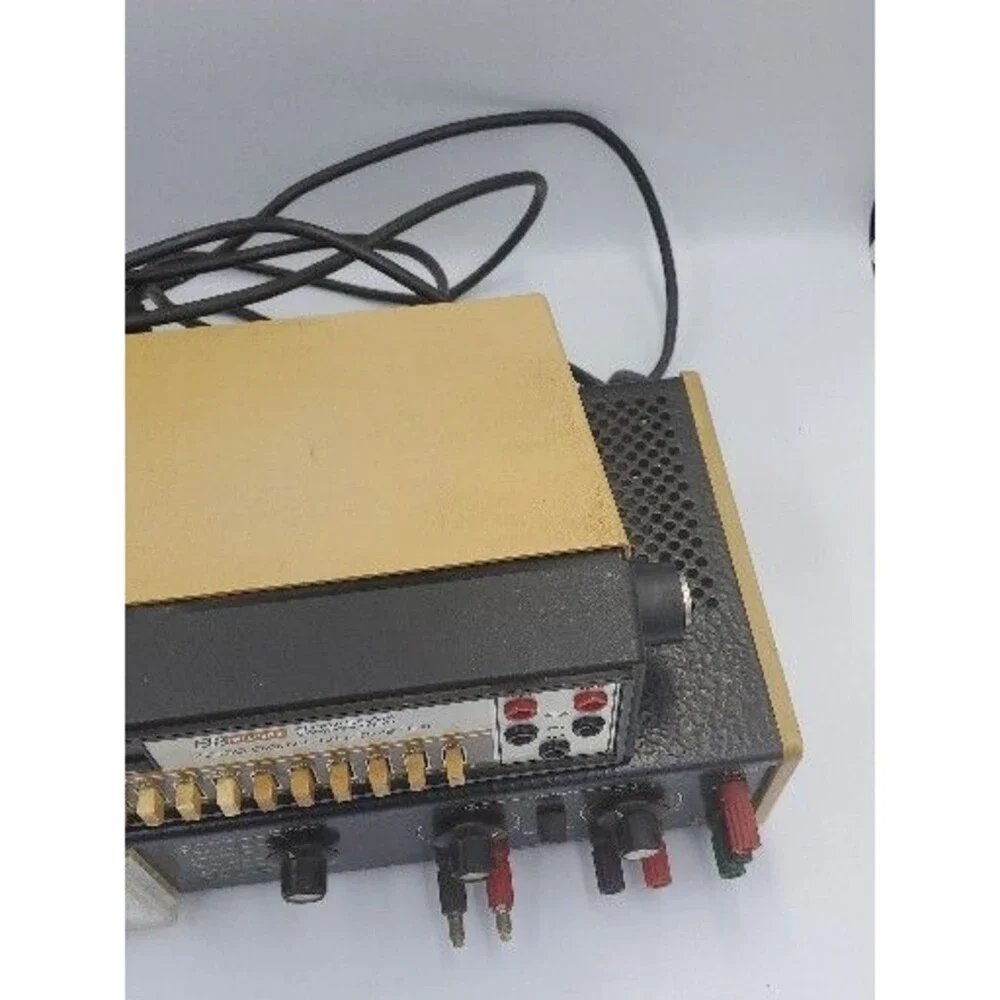 BK PRECISION 1650 Tri Output Power Supply & 2830 Digital Multimeter Dynascan - Picture 9 of 11